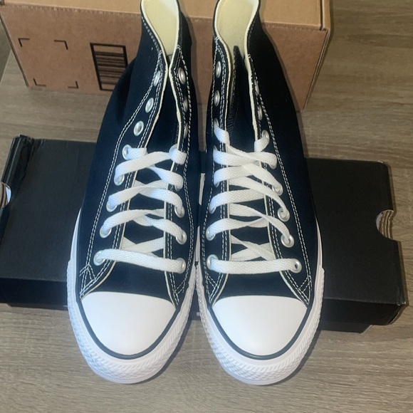 ♦️NWT♦️Converse Chuck Taylor
High-Top Sneakers - Picture 6 of 10